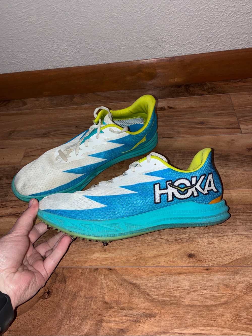 Hoka One One U Crescendo MD Track Spikes Shoes - mens 9/womens 10.5
